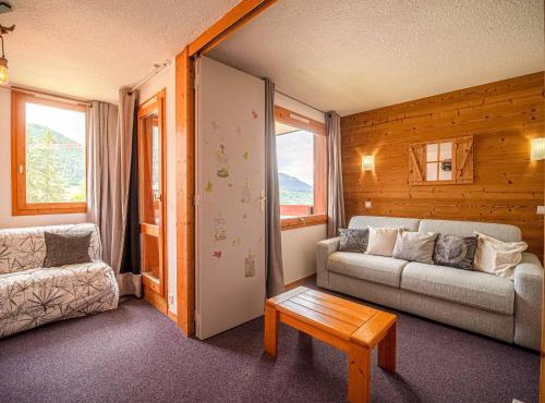 Studio coquet à 50m des pistes, proche commerces, balcon et casier à ski - FR-1-356-204