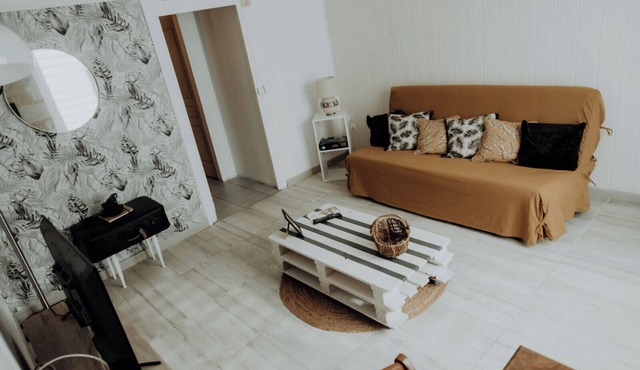 Studio de Plain-pied Avec Terrasse et Jardin