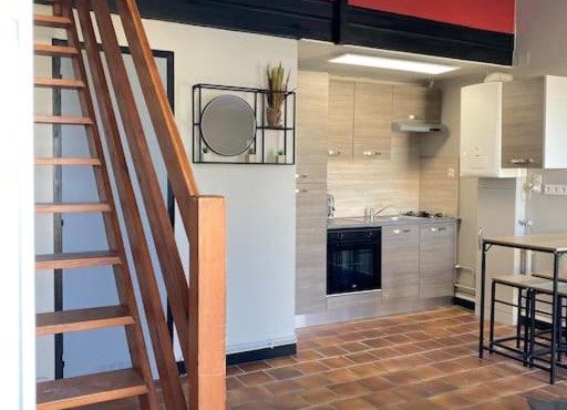 Studio duplex meublé avec place de parking