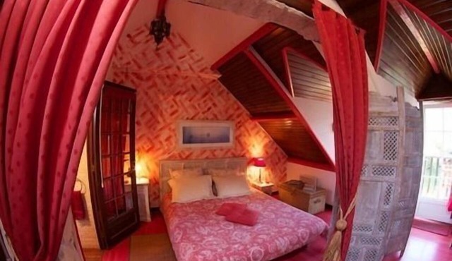 Studio-Ensuite-Chambre Rouge
