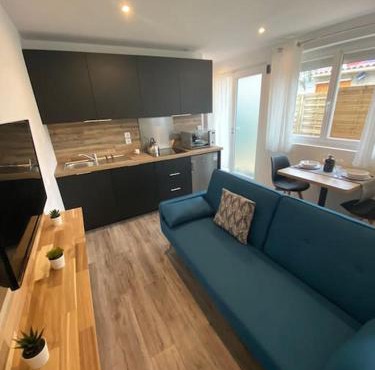 Studio neuf à Bouguenais+terrasse+parking