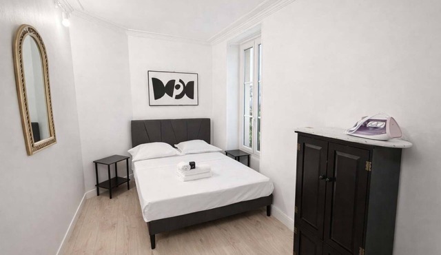 Studio Parisien grands boulevards Couple ou Solo