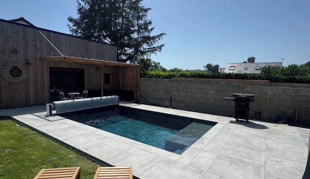 Studio with a private pool