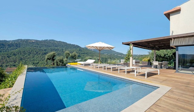 Stunning Modern Corian Villa with All Comforts in the Heart of the Estérel Mountains