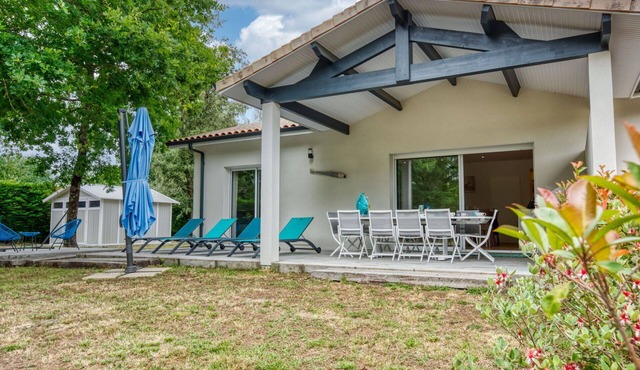Stunning private villa for 6 guests with WIFI, TV and terrace