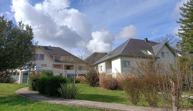 T1 BIS B37 WITH TERRACE IN RESIDENCE WITH SWIMMING POOL