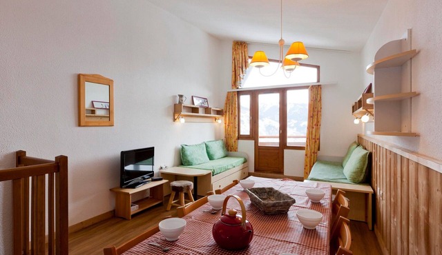 T3 duplex ski-in/ski-out, 9 ppl, parking