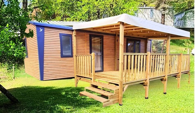 Terracotta Luxe 4-Bedroom Mobile Home for 6 People + TV