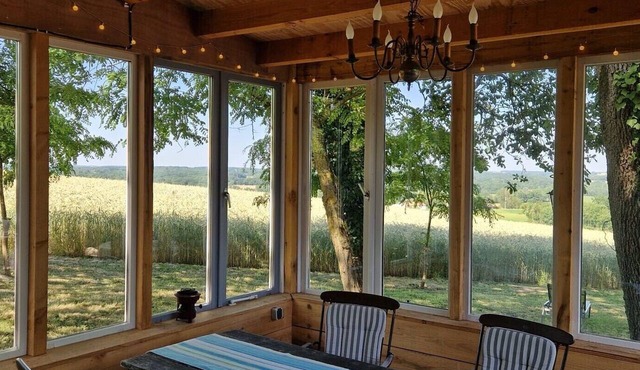 Van Gogh Holiday Home with Jacuzzi, Two Terraces and Panoramic Views in Lot-et-Garonne