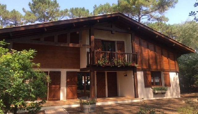 Villa 8 pers.with SPA in the forest between lake and ocean