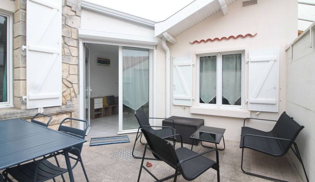 Villa Chatelaillonnaise near market and beach 3 bedrooms in Châtelaillon-Plage