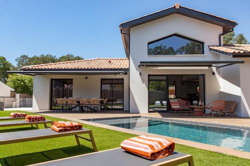 Villa La Parenthese avec piscine chauffee et climatisation
