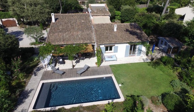 Villa Les Lucioles - Chambre indépendante - Piscine - Petit déjeuner - Parking