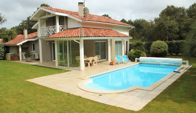 VILLA on the golf course - Private pool - Air-conditioned - Lake and ocean views - 10 min from Hossegor