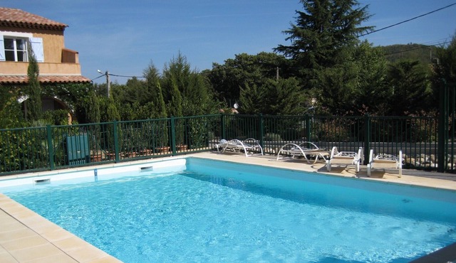 Villa with pool and private garden near St Tropez and Cote d'Azur