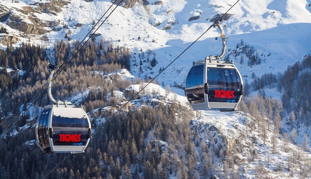 Vos Prochaines Vacances de Ski | Chambre Confortable avec une Cheminée + Parfait pour les Skieurs