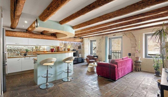 Well-equipped apartment close to everything