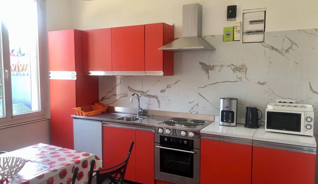 Your summer retreat a stone's throw from the sea