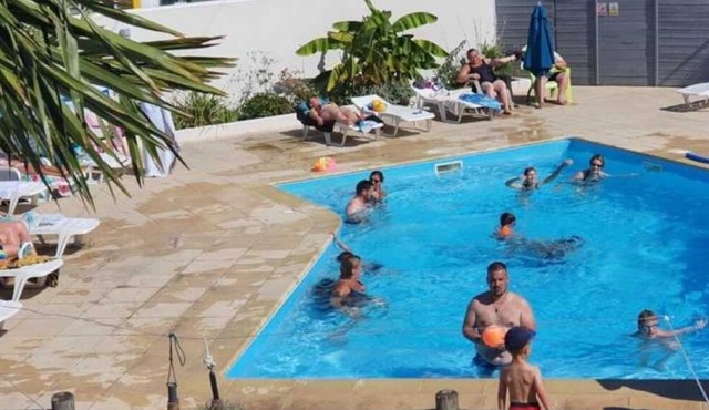 ZEcamping 3 étoiles piscine pet friendly sauna locatif TV 28m2 6 pers