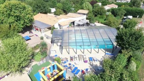 ZEcamping 4 étoiles animaux acceptés bain à remous sauna et solarium