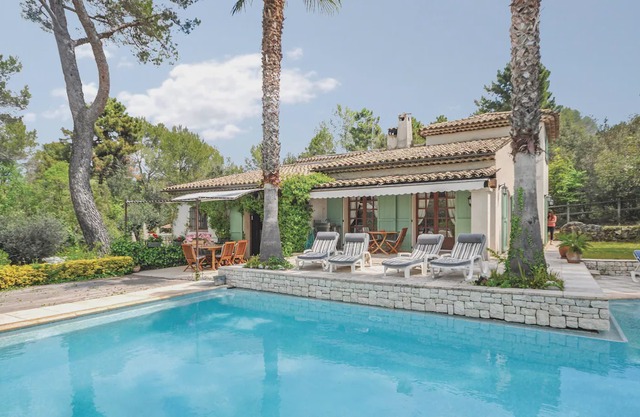 4 bedroom accommodation in Roquefort les Pins