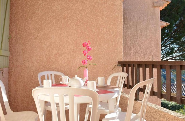 Appartement 6 couchages avec piscine et parking aux Issambres - FR-1-226-386