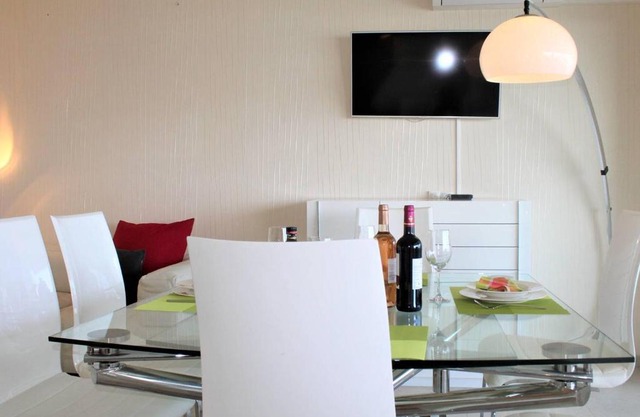 Appartement Moderne avec Terrasse et Garage - Villeneuve-Loubet - FR-1-252A-72