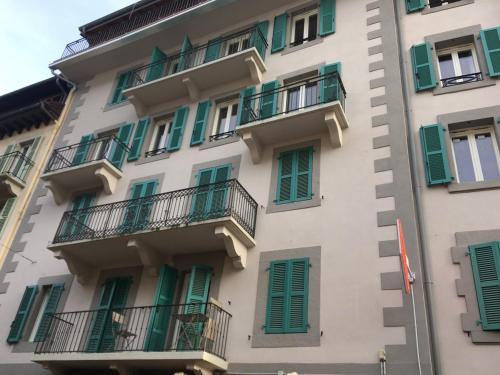 Appartement rénové à Chamonix, balcon, parking - FR-1-507-37