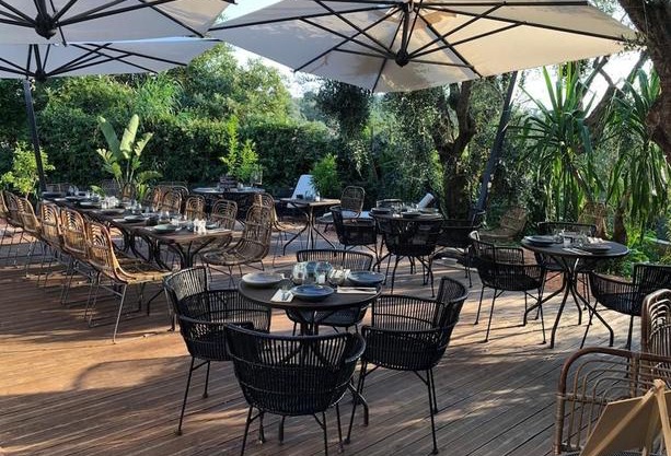 Avocado Hotel Restaurant