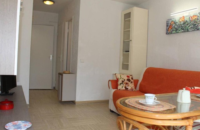 Charmant studio en RDJ, terrasse, jardin, proche mer et commerces, plein sud, 2 couchages - FR-1-252A-49