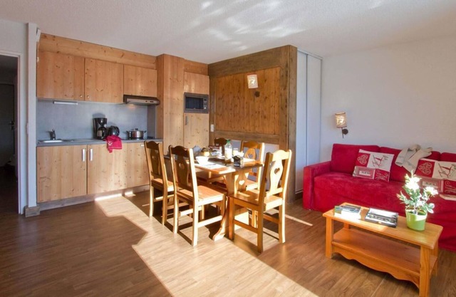 Fitness, swimming pool, parking, tv, 54m², Autrans