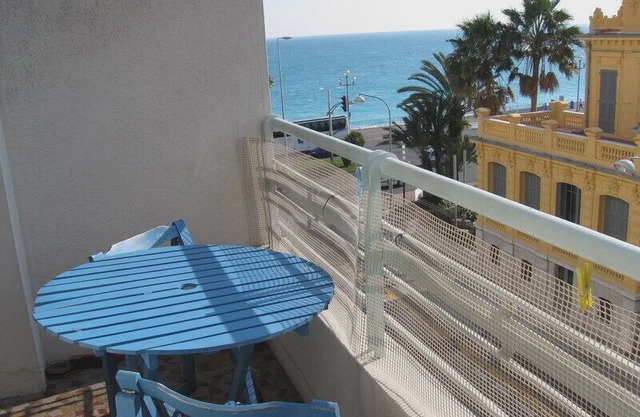 Nice, Promenade des Anglais, 3 rooms very sunny