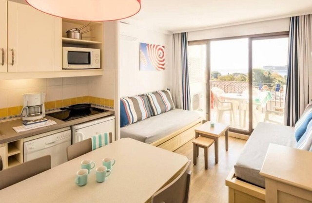 Résidence Pierre & Vacances L'Ange Gardien - Apartment 4 people - 1 bedroom - Terrace or balcony