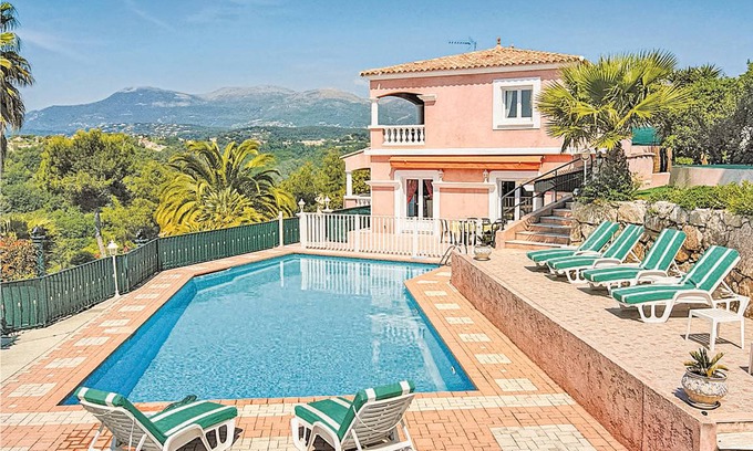 Cagnes-sur-Mer House | 120 m² House ∙ 3 bedrooms ∙ 6 guests