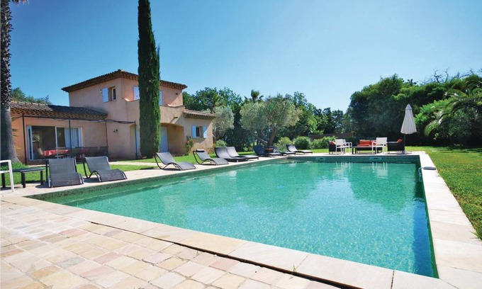 Ramatuelle House | 210 m² House ∙ 3 bedrooms ∙ 6 guests