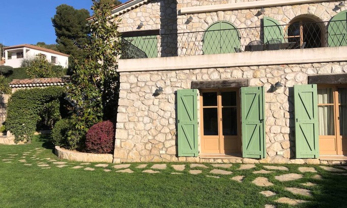 Saint-Paul-de-Vence House | 310 m² House ∙ 5 bedrooms ∙ 10 guests