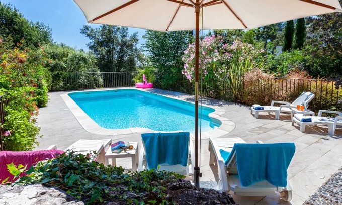 Roquefort-les-Pins House | 35 m² House ∙ 1 bedroom ∙ 4 guests