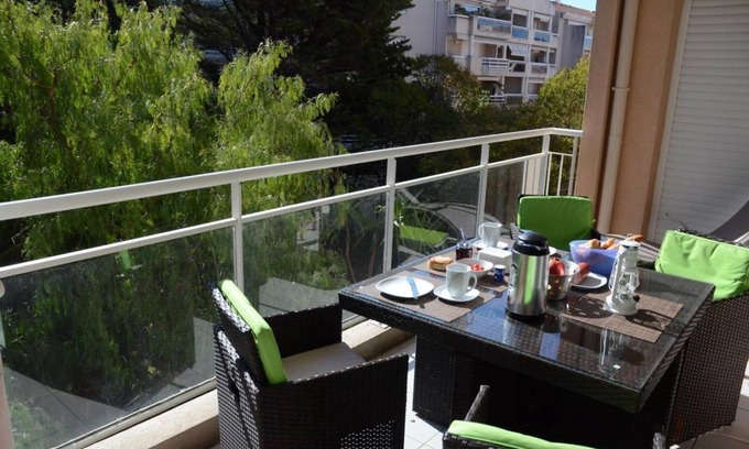 Carnot Apartment | 48 m² Apartment ∙ 1 bedroom ∙ 4 guests