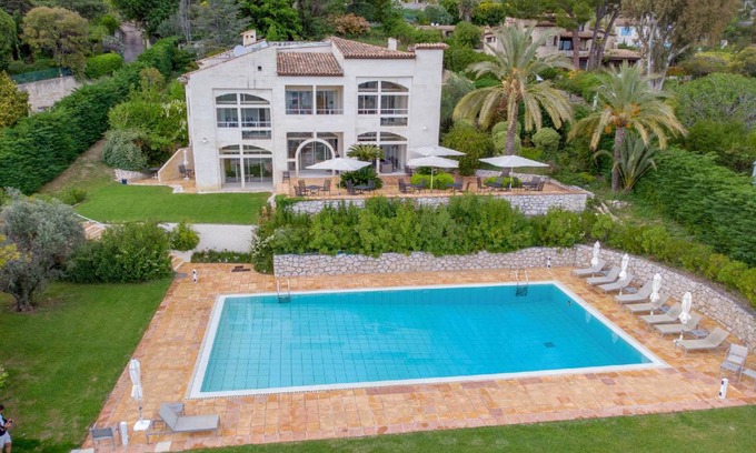 Saint-Paul-de-Vence Bed & Breakfast | 60 m² Bed and breakfast ∙ 8 guests