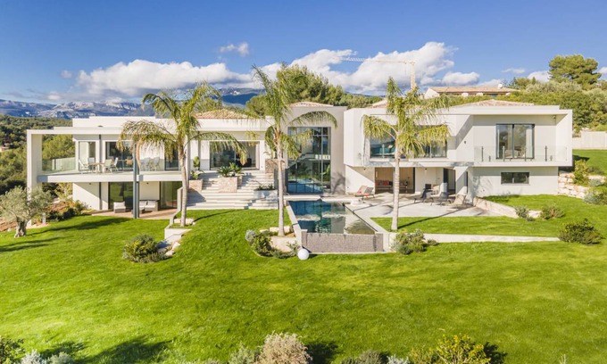 Les Maillans Villa | 640 m² Villa ∙ 6 bedrooms ∙ 12 guests
