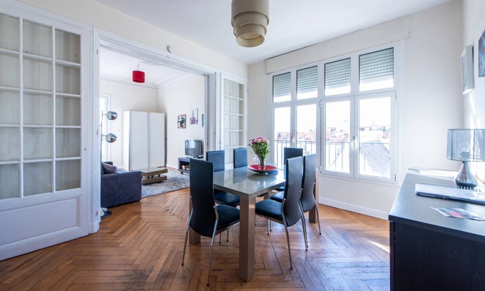 Carre d'Or Apartment | 68 m² Apartment ∙ 1 bedroom ∙ 4 guests
