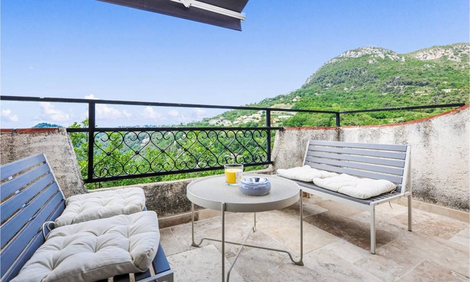 Saint-Jeannet Apartment | 70 m² Apartment ∙ 2 bedrooms ∙ 4 guests