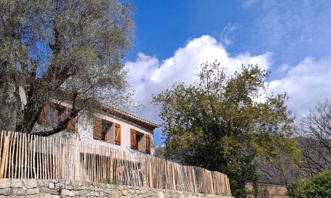 Le Bar-sur-Loup House | 75 m² House ∙ 3 bedrooms ∙ 8 guests