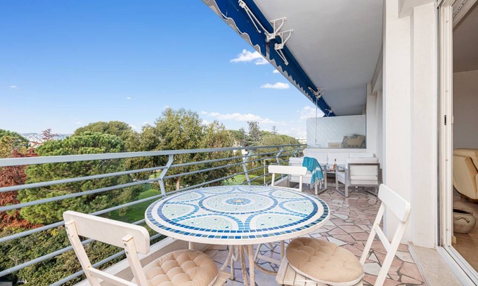 Cap-d'Antibes Apartment | 90 m² Apartment ∙ 2 bedrooms ∙ 4 guests