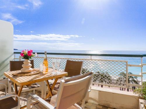Les Baumettes Apartment | Apartment La Floride Promenade des Anglais by Interhome