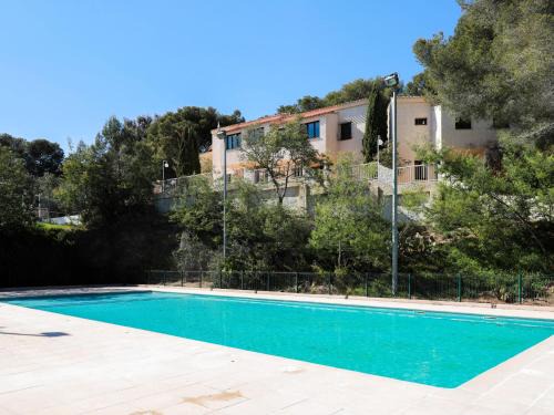 Boulouris-sur-Mer Apartment | Apartment Résidence Les Jardins d'Azur-2 by Interhome