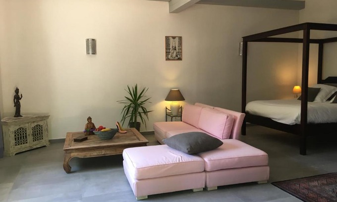 Grimaud House | baan mai pai Resort
