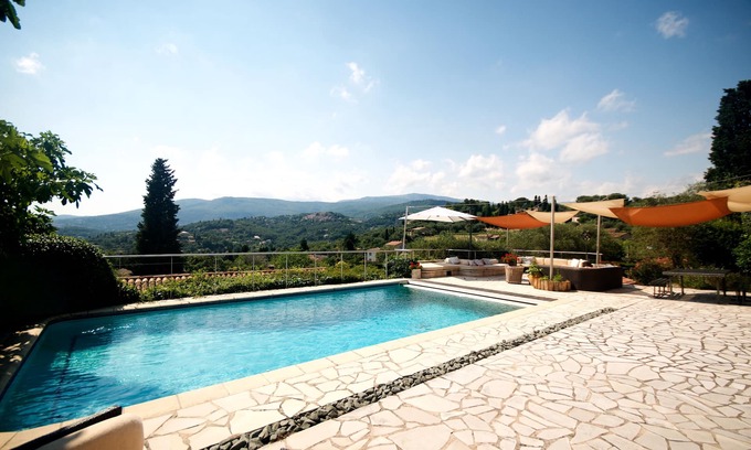 La Grand-Chile Villa | Calm hilltop villa with pool near golf 3500sqm garden AC