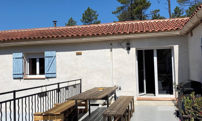 Le Muy Villa | Charming villa in peace with pool