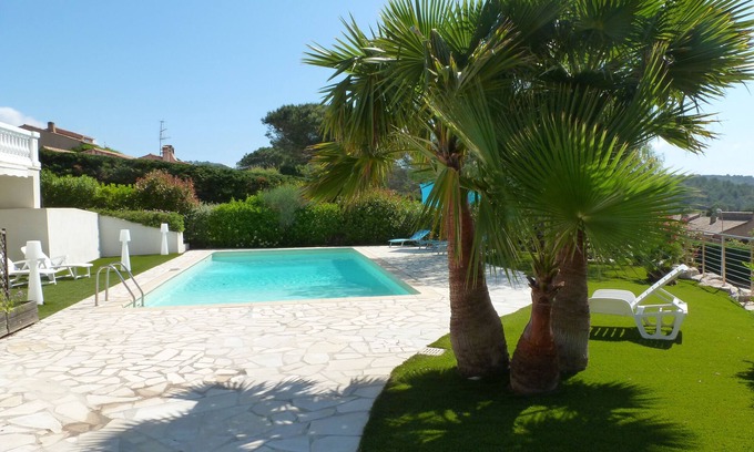 La Croix-Valmer Apartment | High villa, nice amenities, swimming pool, near the sea, La-Croix-Val
